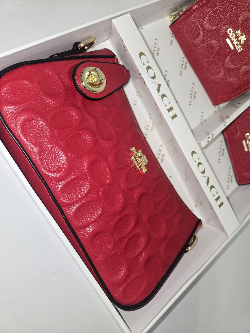 Shoulder Bag - Picture 5 of 8